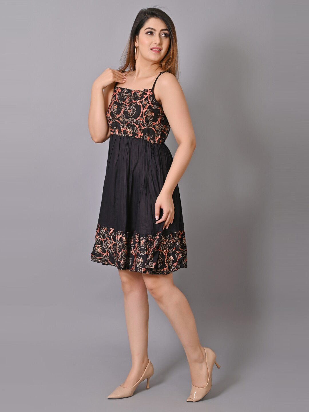 Women Black & Red Floral Dress