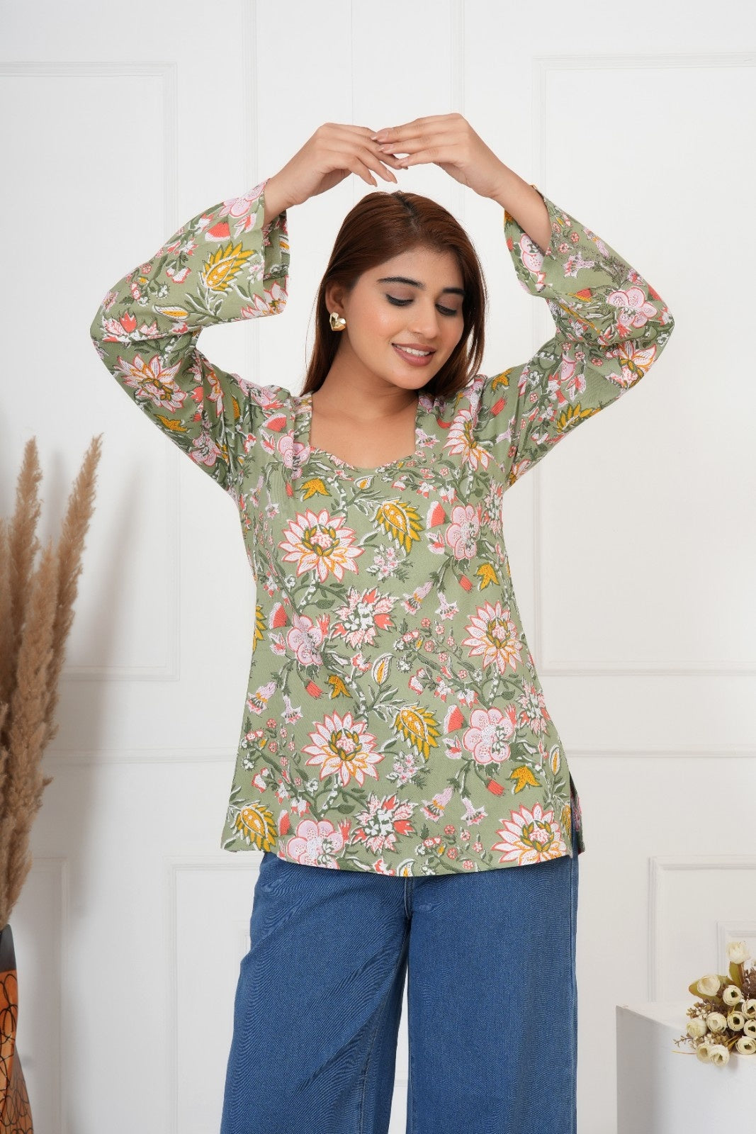 IQRAAR Floral Print Kurti Style PISTA Tops