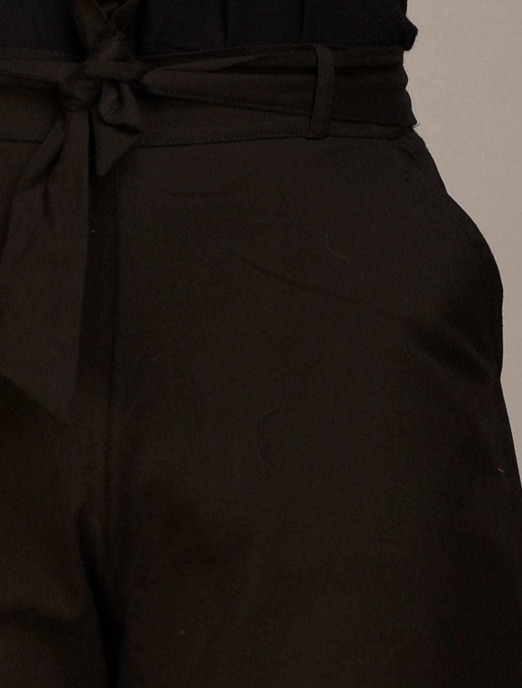 Women Regular Fit Black Cotton Blend Trousers