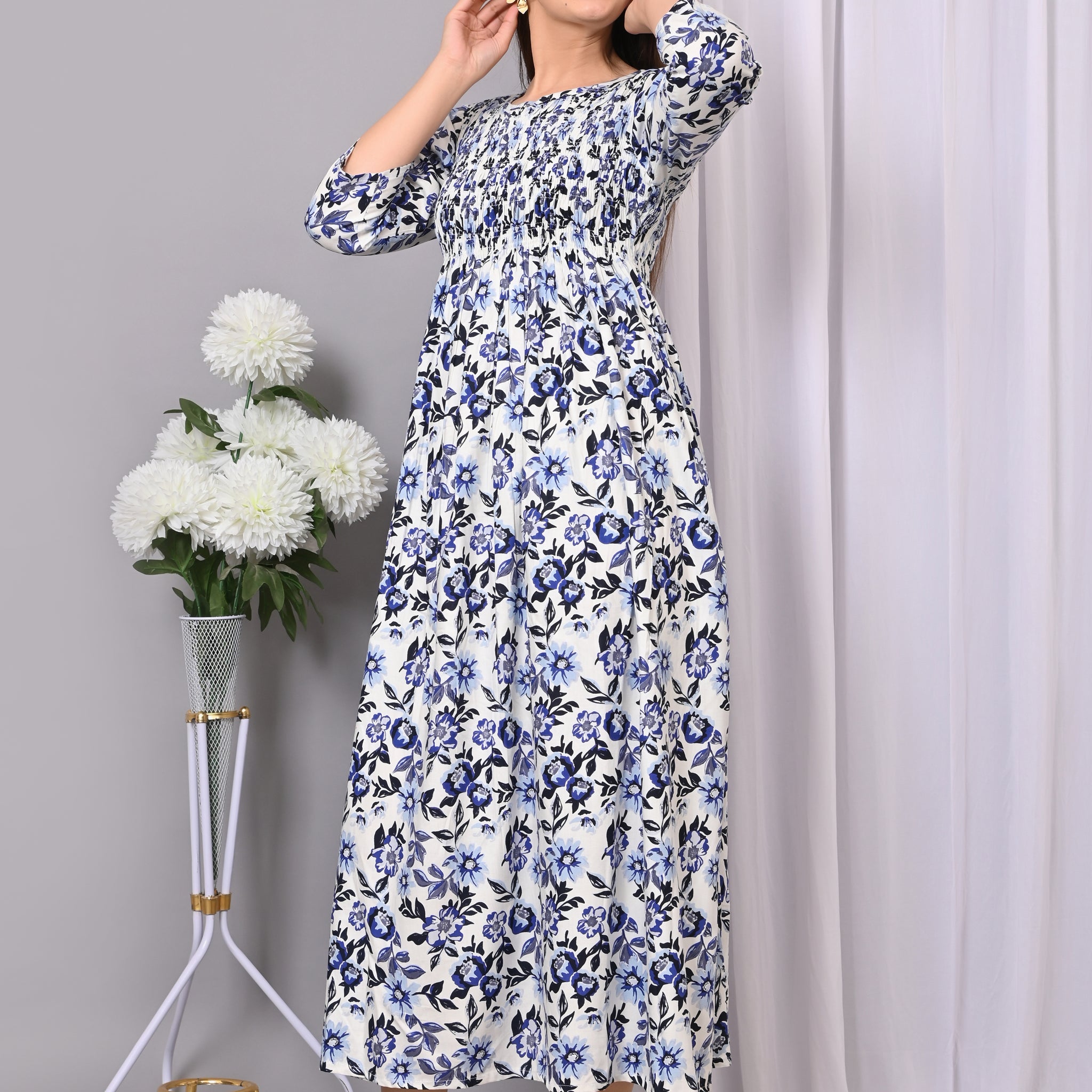 Floral Elegance Smocked Maxi Dress – Blue & White Print