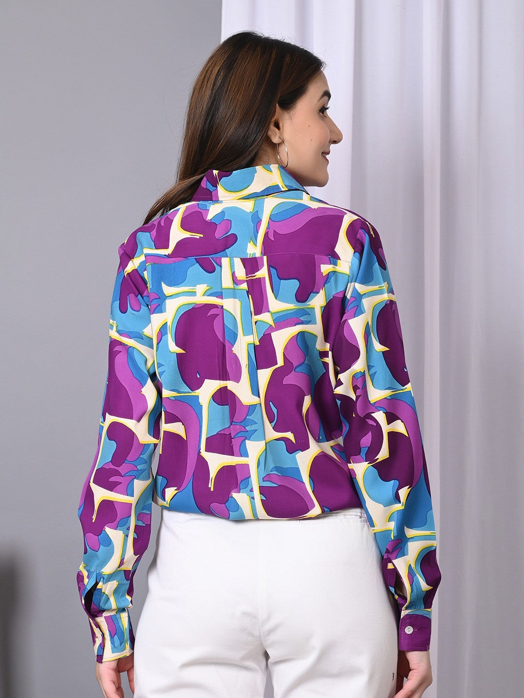 Women Abstract Printed Spread Collar Casual Shirt